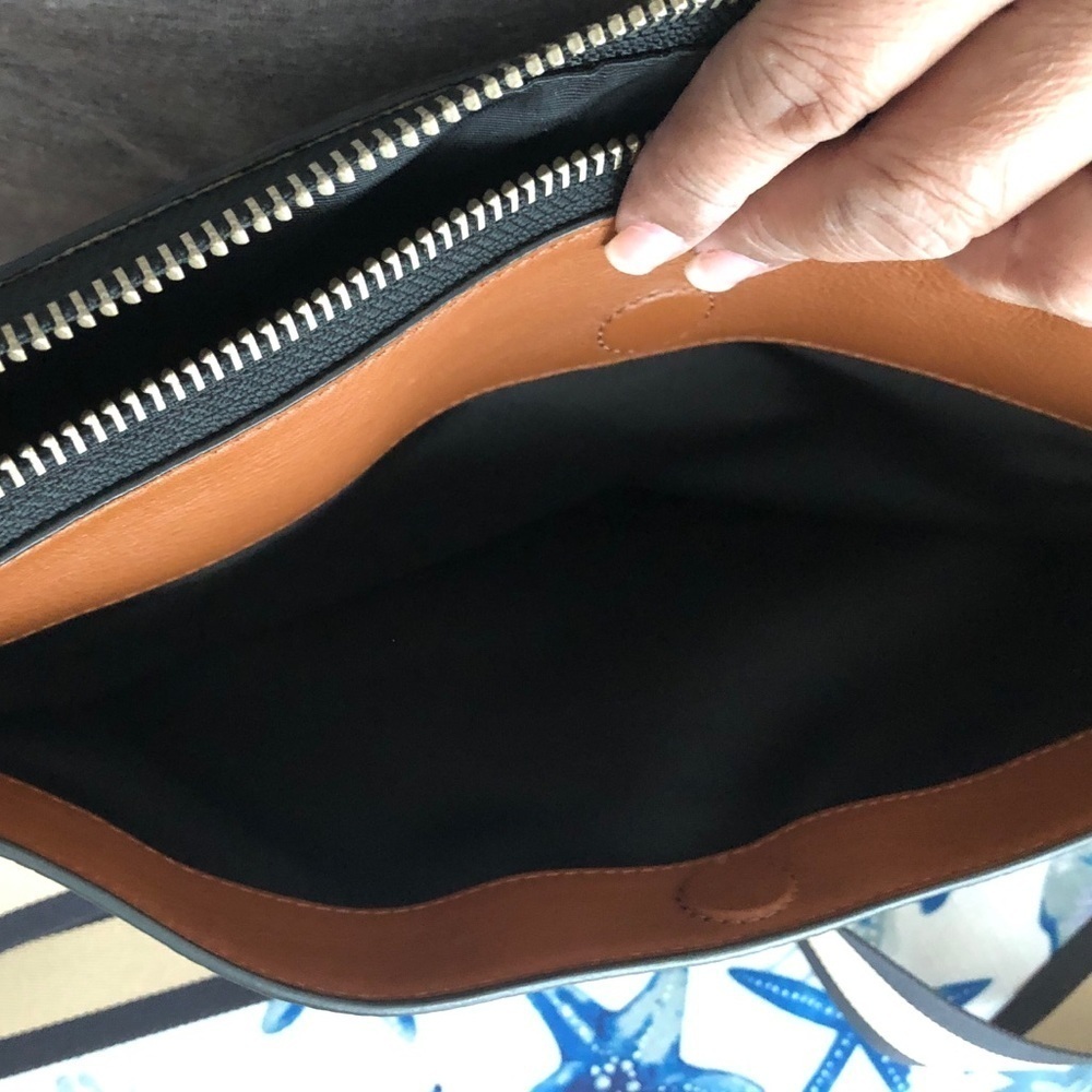Coach UNISEX Crossbody/Shoulder Bag EUC - Picture 6 of 13